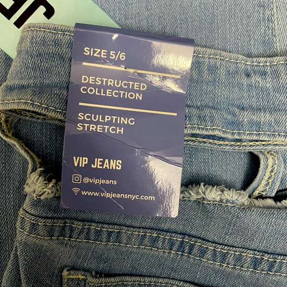 VIP Destructed Cut Out Waist Light Wash Skinny Jeans - NWT! - Picture 8 of 9